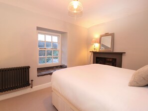 2 bedrooms, individually decorated, individually furnished, free WiFi - Hazelrigg Cottage (Ulverston)