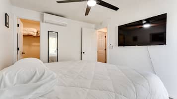 1 bedroom, iron/ironing board, travel crib, WiFi