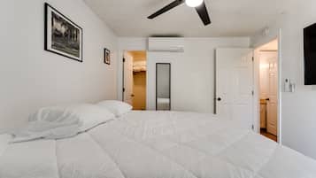 1 slaapkamer, een strijkplank/strijkijzer, reisbedje, wifi