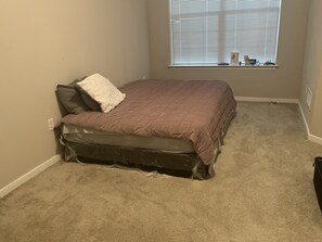 1 bedroom, WiFi, bed sheets - 1 bedroom 1 bath 10-15 minutes to Maryland live Casino . KITCHEN.  (Pasadena)