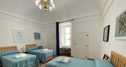 PROMOTION "TOURISTHOUSE MONOPOLI 10" ROOM 2 TRIPLE WITH EXTERNAL BATHROOM