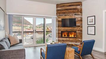 TV, fireplace, offices