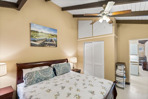 1 bedroom, iron/ironing board, WiFi, bed sheets
