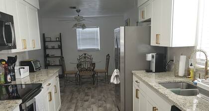 Charming Retreat - Your Perfect Getaway!