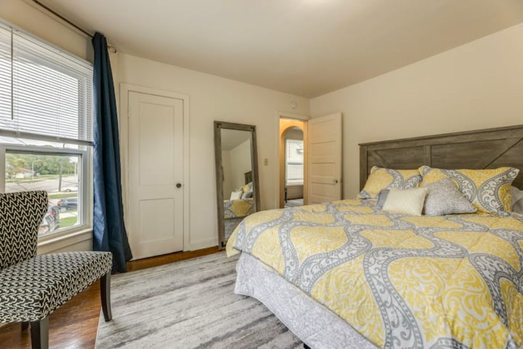 2 chambres, fer et planche à repasser, Wi-Fi gratuit, draps fournis