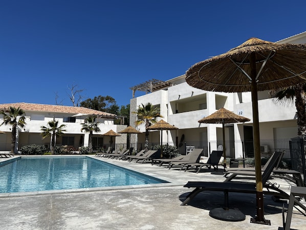 Piscine extérieure, piscine chauffée