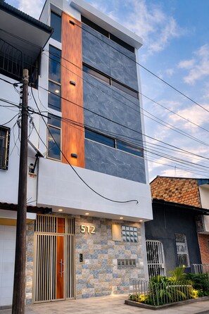 Front of property - Bellazio Aparthotel (Iquitos)