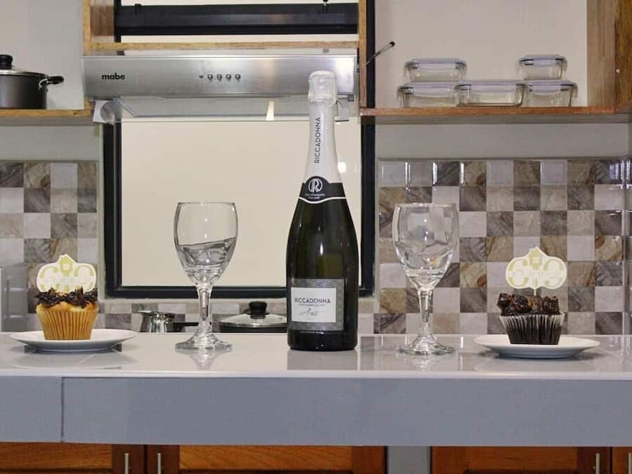 Apartamento familiar | Cocina privada | Frigorífico grande, microondas, horno y placa de cocina