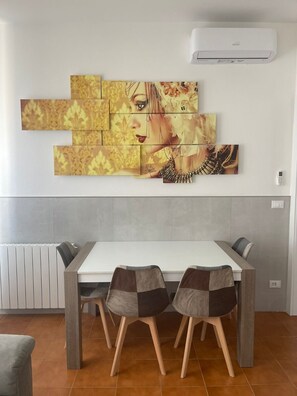 House | Dining room