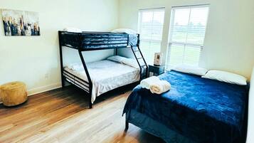 4 Schlafzimmer, Bügeleisen/Bügelbrett, Reisekinderbett, kostenloses WLAN