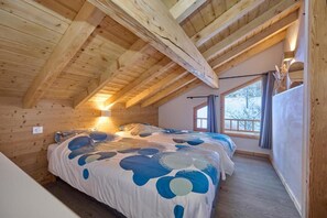 8 bedrooms, iron/ironing board, free WiFi