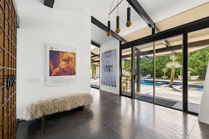 Interior - Willow Hideaway - Private Palm Desert Escape (Palm Desert)