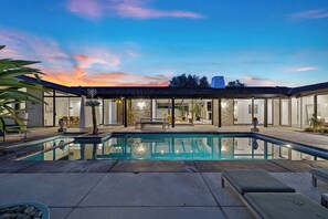 Unclassified image, 5 of 50, button