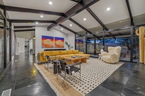 Uklassifisert bilde, 2 av 50, knapp