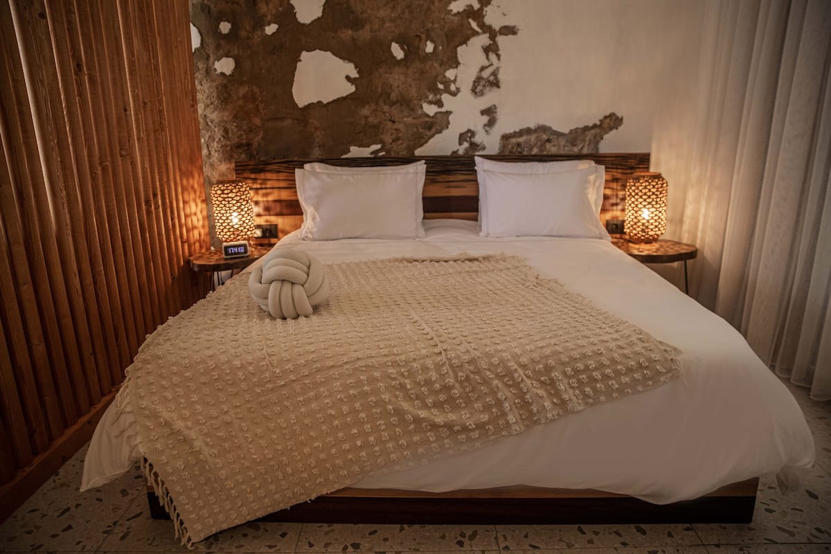 Ropa de cama de alta calidad, cubrecamas y colchones con efecto memoria 
