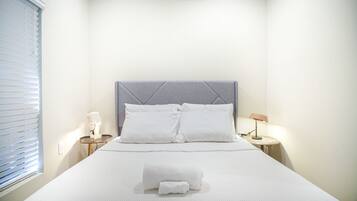 City Apartment | 2 bedrooms, blackout curtains, iron/ironing board, free WiFi