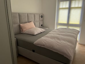 2 habitaciones, cuna de viaje y wifi gratis 
