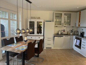 Geladeira, fogão, cooktop, lava-louças