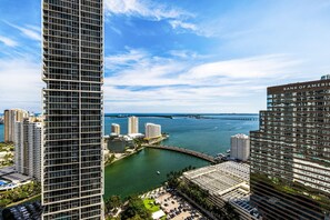 Exterior - ICON W BRICKELL BY IMD MIAMI VACATION RENTALS GORGEOUS OCEAN VIEW CORNER 2BR/2B (Miami)