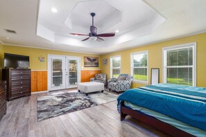 House, Multiple Beds, Pool Access, Pool View | 3 bedrooms, individually decorated, individually furnished, free WiFi - Shanggri-la (Rockport)