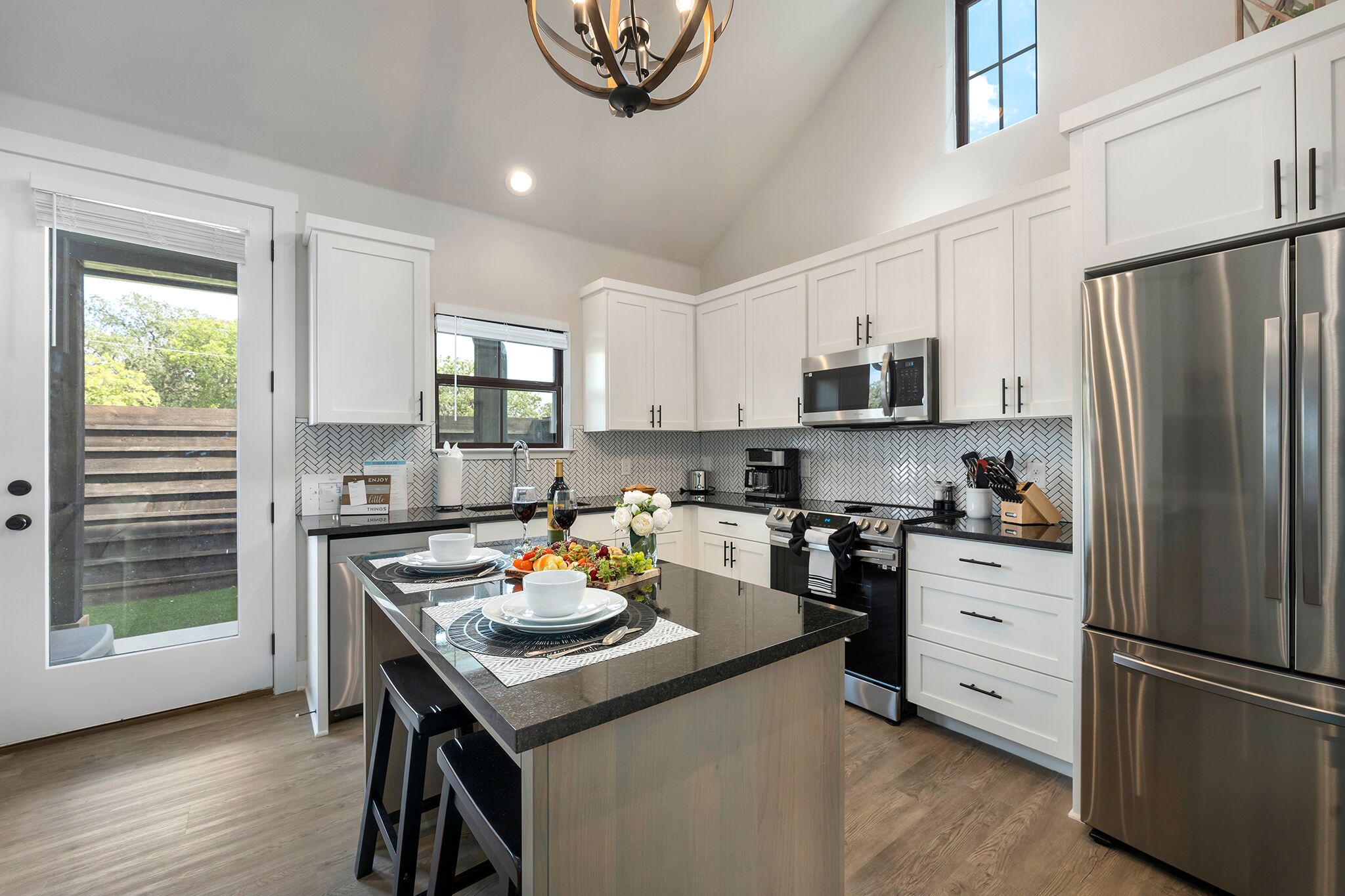 Huis, 1 kingsize bed, hot tub | Privékeuken | Een koelkast, een magnetron, een oven, een kookplaat