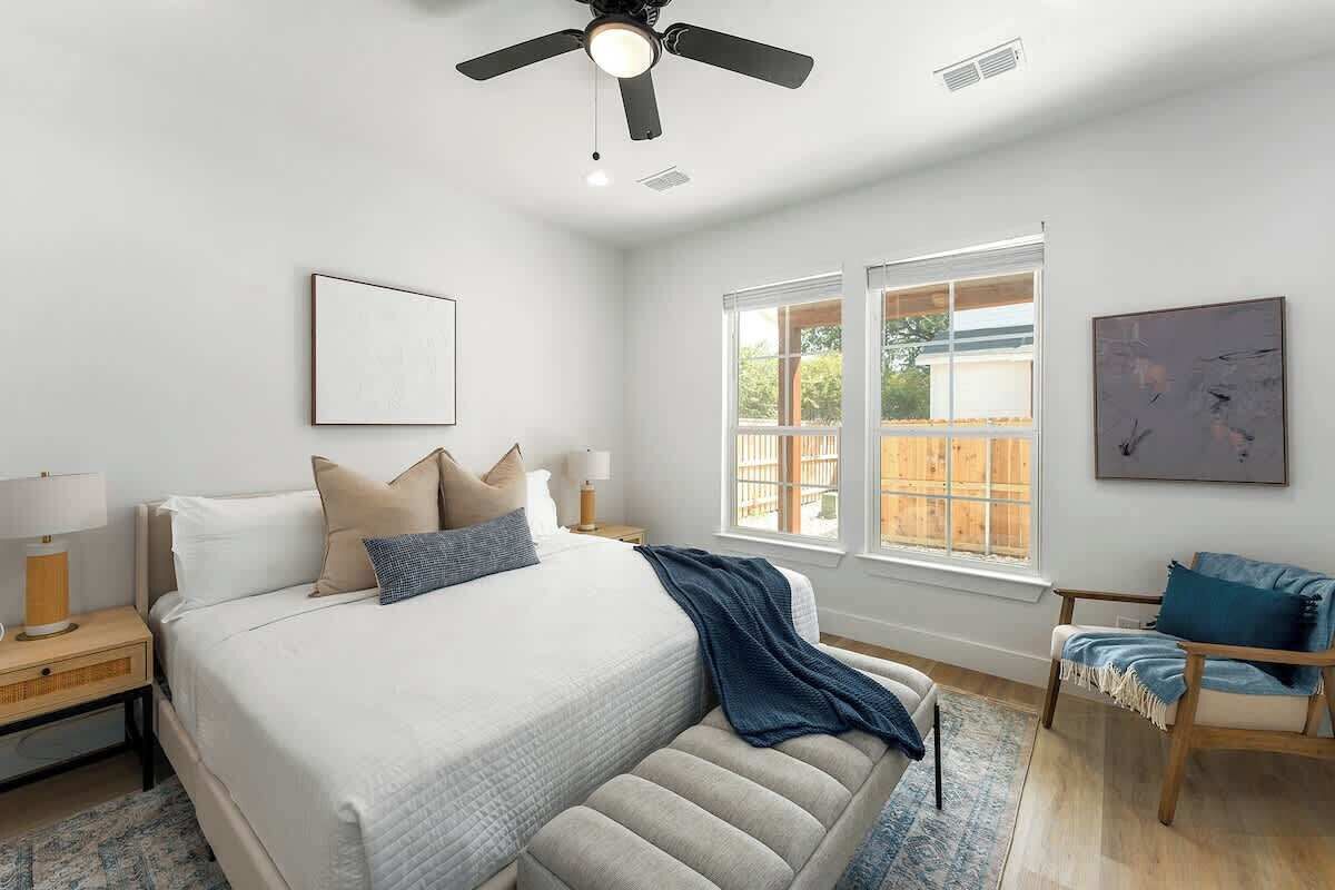 House, Multiple Beds, Hot Tub (306 W Travis Unit C) | 2 bedrooms, individually decorated, individually furnished, bed sheets