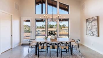 House, Multiple Beds, Pool Access, Pool View (750 River View Dr) | 4 bedrooms, individually decorated, individually furnished, bed sheets