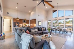 House, Multiple Beds, Pool Access, Pool View (750 River View Dr) | Living area