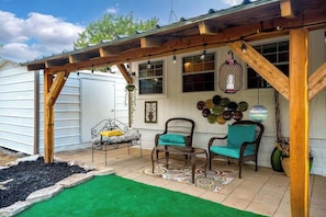 Terrace/patio - Sawmill Cottage (Fredericksburg)