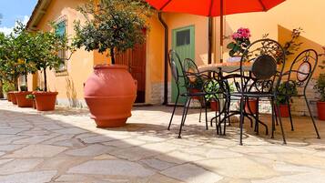 Comfort Apartment | Terrace/patio