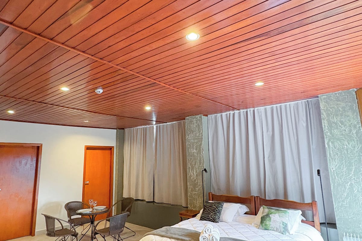 Suite Gourmet | 1 bedroom, individually decorated, free cribs/infant beds, bed sheets