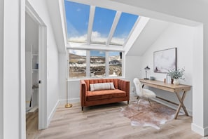 Smart TV, fireplace, books - Newly remodeled, super location, views, walk to transit cen., chef's kitchen (Park City)