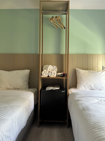 Minibar, wifi gratis y ropa de cama . Vera Edirne