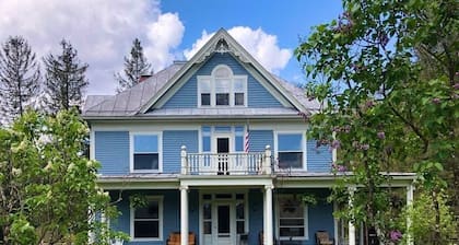 Laurel River Club Bed & Breakfast