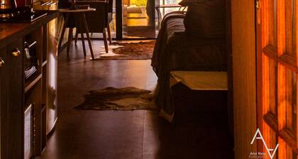 Cabana nas Montanhas com Piscina Natural e Espaço Externo Exclusivo