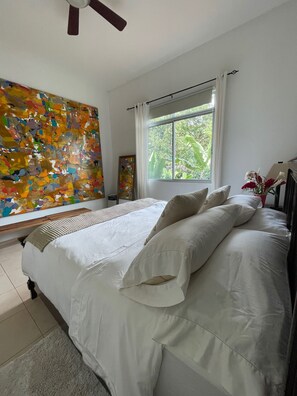 2 bedrooms, WiFi, bed sheets - Beautiful tropical farm with spectacular pool located on a river. (Churuqiuta Grande)