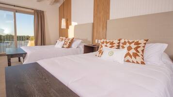 Habitación de lujo | 1 habitación, ropa de cama de alta calidad y edredón