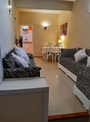 TV - House in the Medina of Tetouan (Tetouan)