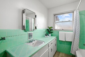 Soap, toilet paper - Lemon Grove Charm (Lemon Grove)