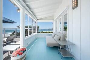 Smart TV - Blue Paradise on Padaro Lane (Carpinteria)