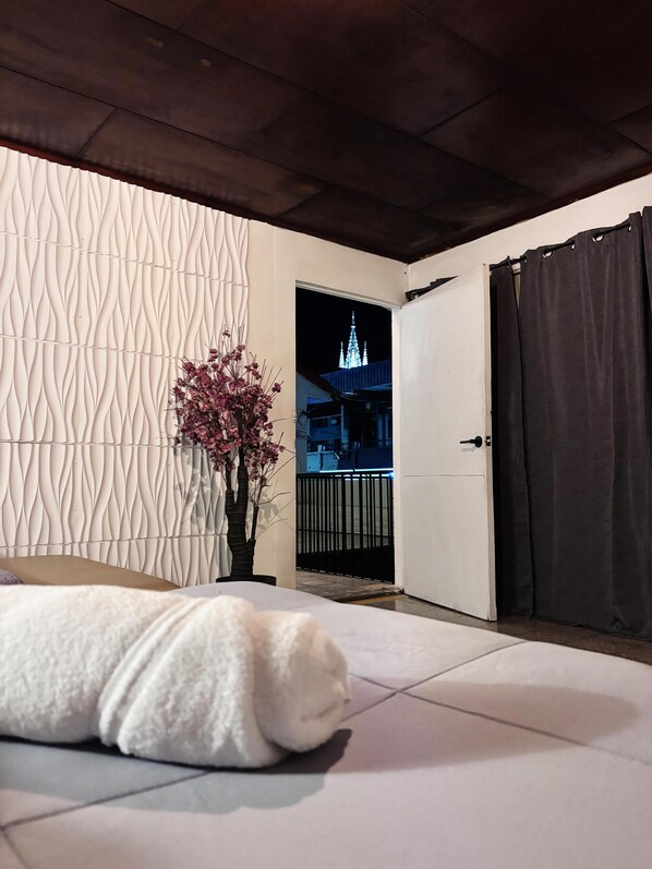 免费 WiFi、床单