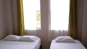 2 bedrooms, desk, travel crib, free WiFi