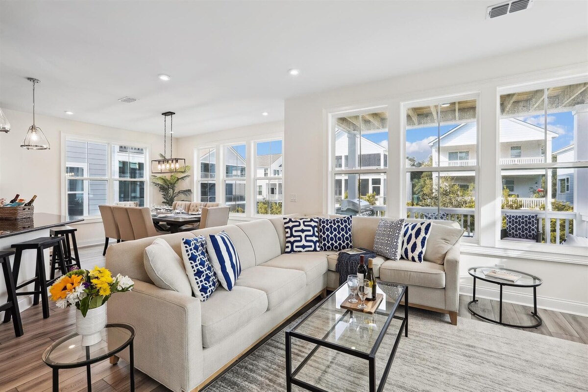 3 Talon CT @ Fish Haul Beach | FREE Heated Pool | Walk to Beach | Pet-Friendly