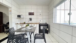 Villa | Dining - Casa 100m da Praia Arpoador (Peruíbe)