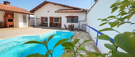 Piscine extérieure
