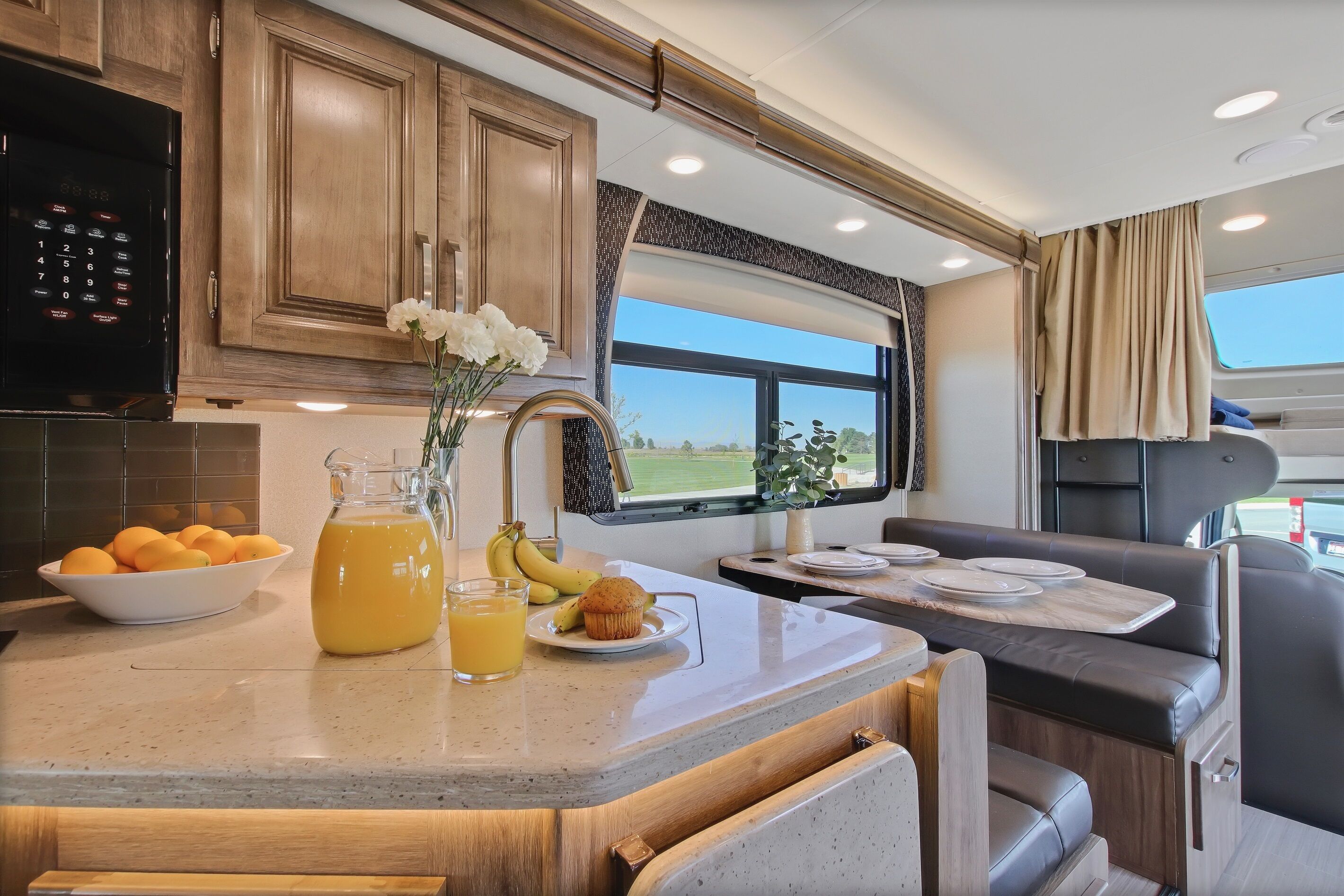 2020 Jayco Greyhawk 31FP Prestige Package (BUNKS)