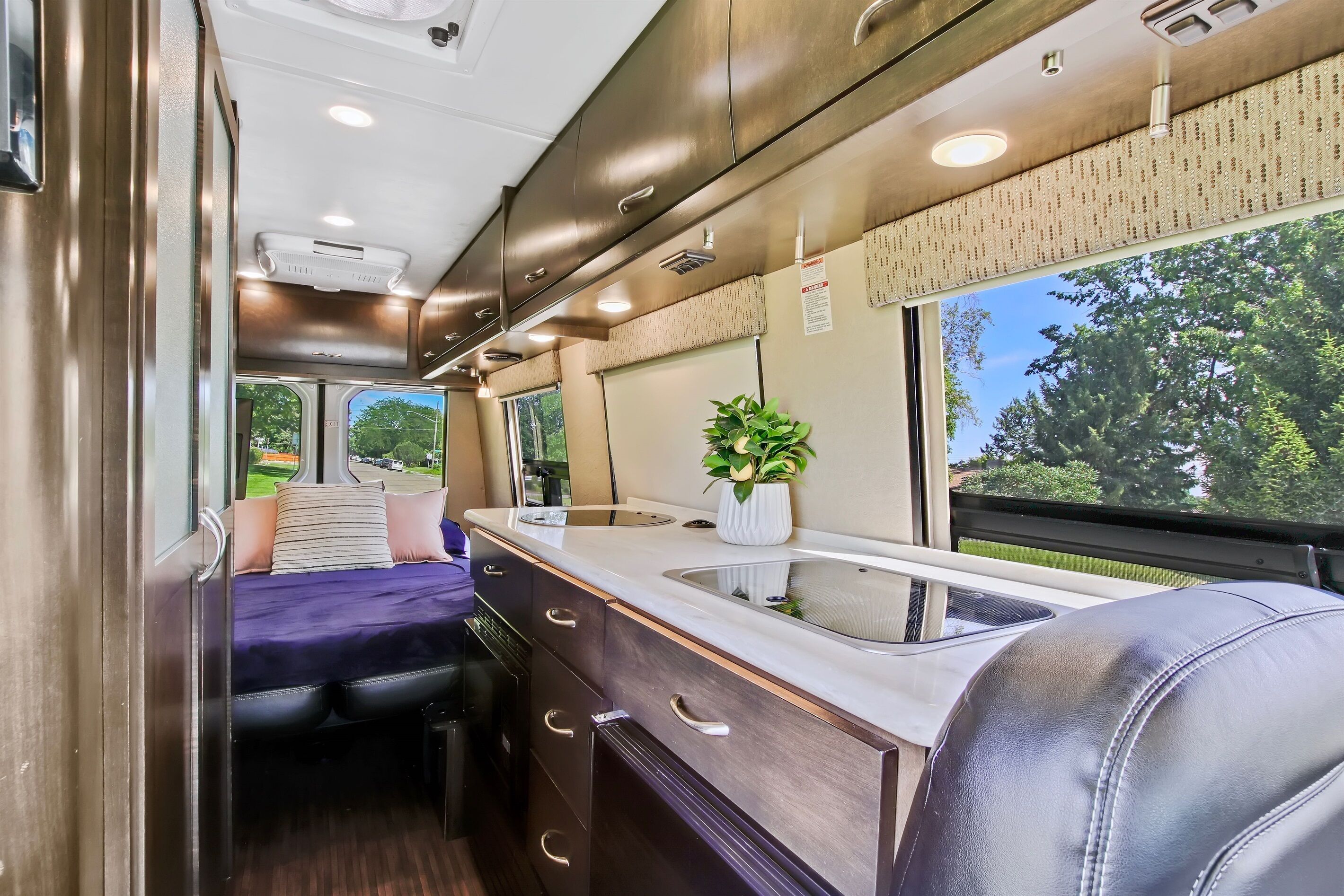 Luxury Coachmen Galleria Class B Motorhome