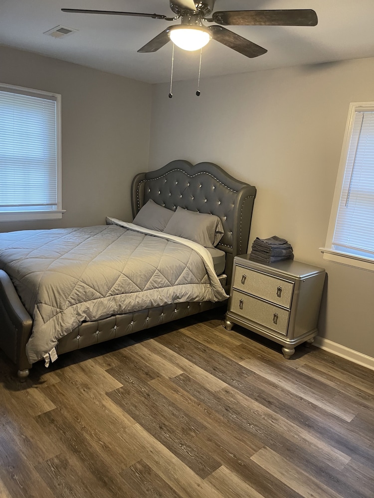 Cozy home near Buckroe Beach and Historic Downtown Hampton, Va Hampton Vrbo