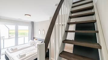 3 bedrooms, iron/ironing board, travel crib, free WiFi