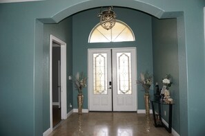 Interior - The Yellow House in the Heart of Florida (Haines City)